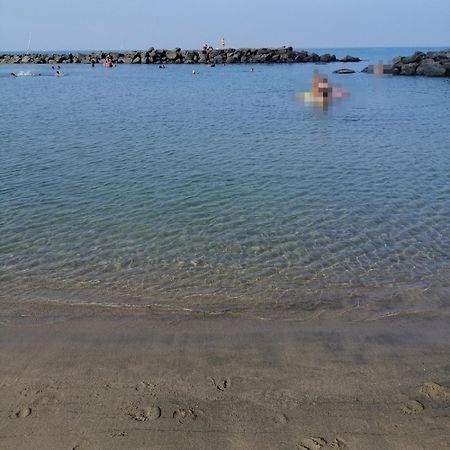 Apartament A Few Steps From The Sea Fiumicino Zewnętrze zdjęcie